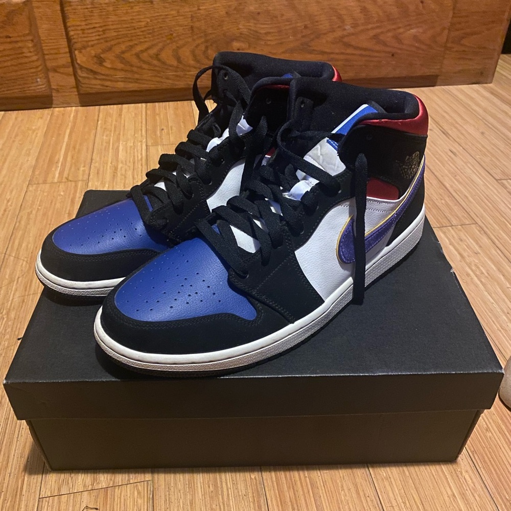 Air Jordan 1 Mid SE Top 3 Lakers Nike